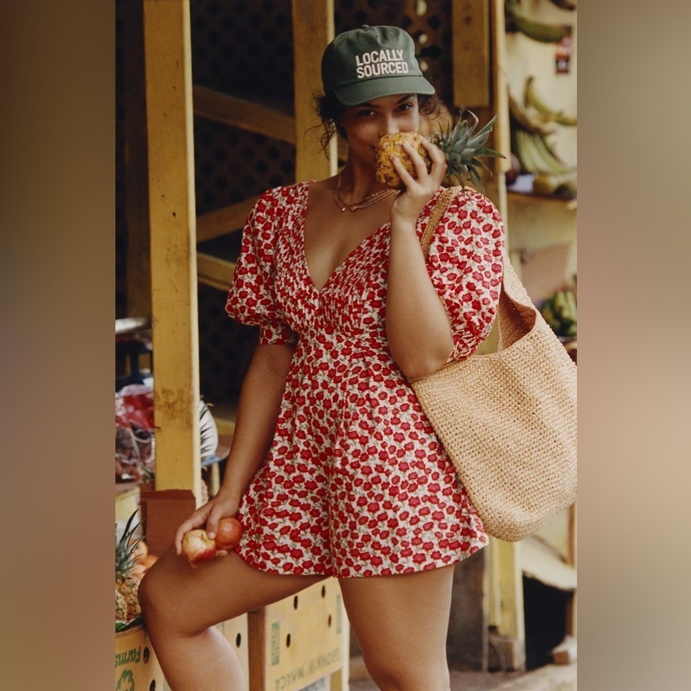 NWT! Anthropologie Maeve Linen V-Neck Pin Tuck Romper Red Pattern 🧱